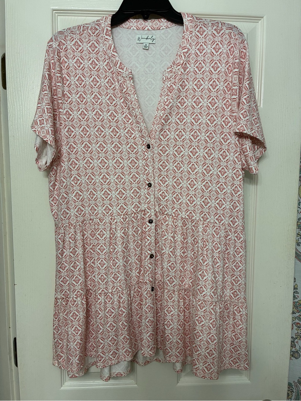 Wonderly Coral and White Geometric Print Blouse